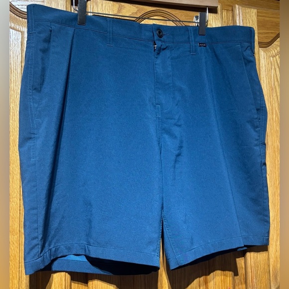 Hurley X Nike Dri-Fit Chino 22 Walk
Shorts Size 38 - Picture 2 of 9